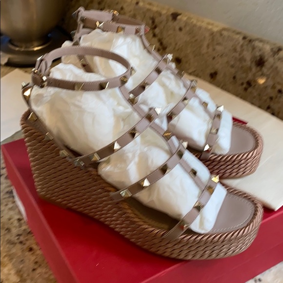 Gorgeous Valentino Leather Espadrille wedge sandal - Picture 16 of 17